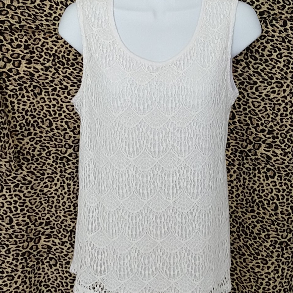 💥5for$20 💥White  lined cotton top by Verve Ami